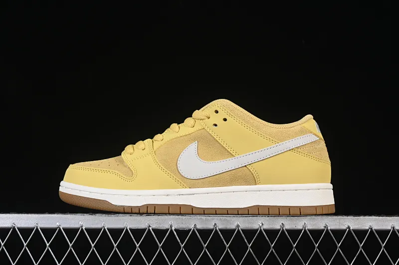 All Categories Nk SB Dunk Series Nk SB Dunk Low Low-top sneakers Nike SB Dunk Low "Saturn Gold" Warm Yang Yellow Low-top casual skateboard shoes FJ1674-700